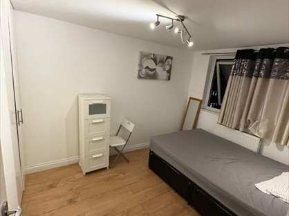 Room in a Shared Flat, Stanthorpe Road, SW16