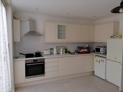 Room in a Shared House, Phipps Bridge Road, CR4