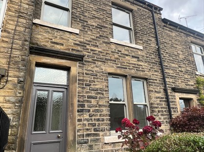 3 Bed Terraced House, Glen Royd, HD7