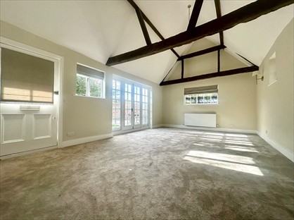 3 Bed Detached House, Common Road, SL4