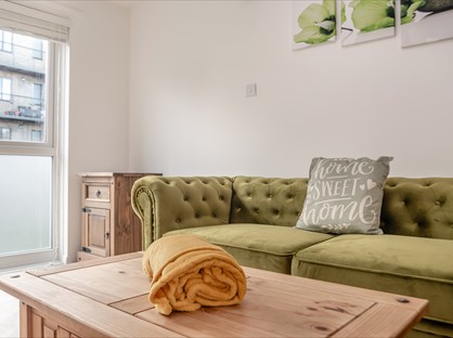 1 Bed Flat, Meads Court, E15