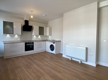 2 Bed Flat, East Reach, TA1