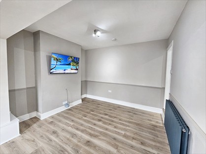 4 Bed Terraced House, Bradford Street, BN21