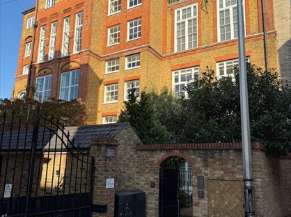 2 Bed Flat, Chequer Court, EC1Y