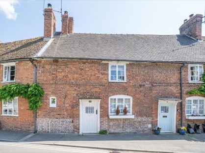 3 Bed Terraced House, Church Street, WR15