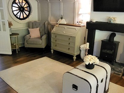 3 Bed Terraced House, Chequers, BB5