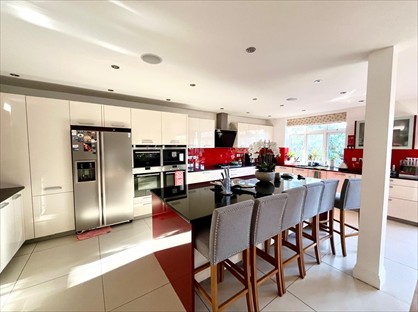 Room in a Shared House, Totteridge Lane, N20