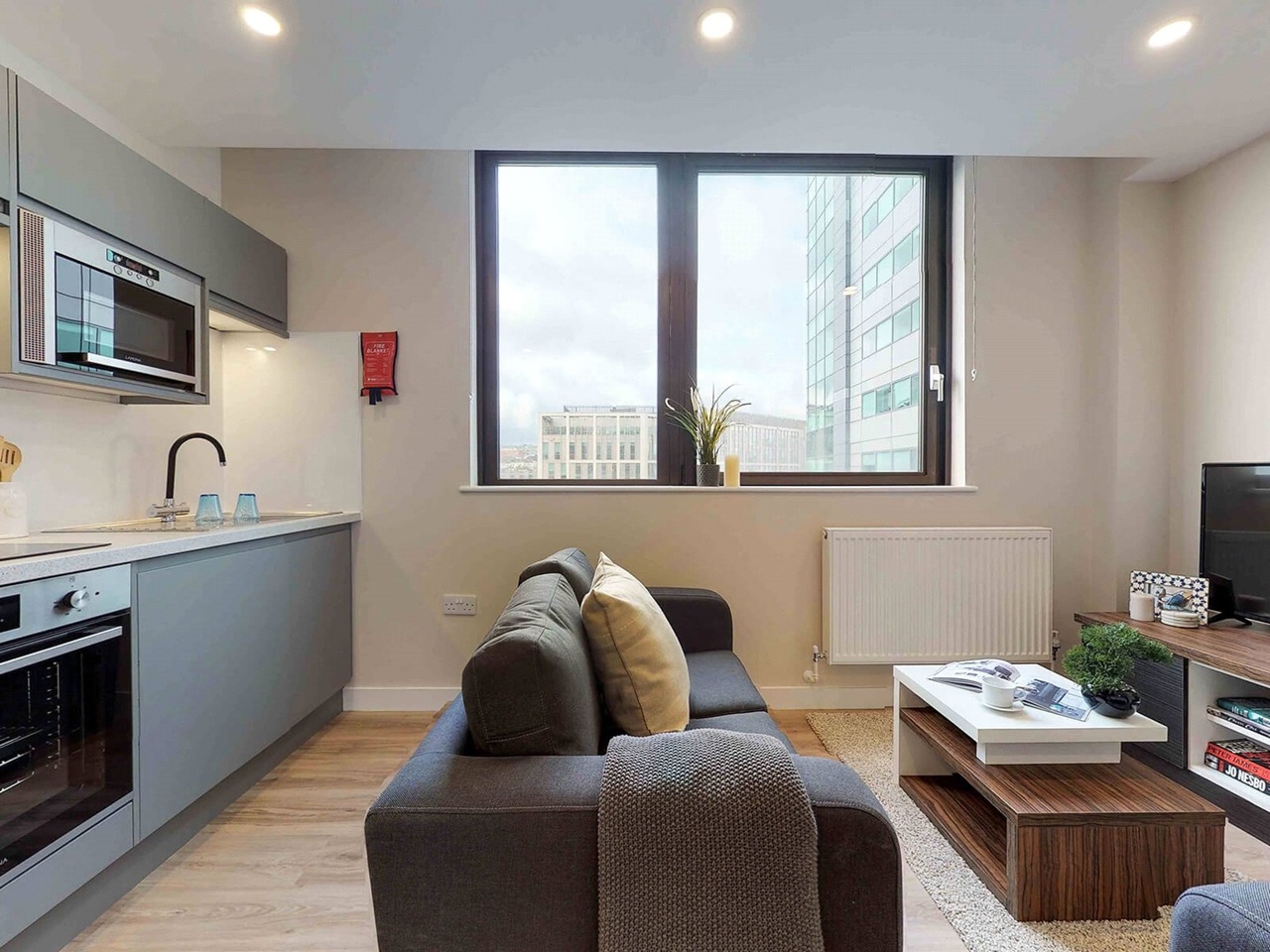 2 Bed Flat, Apollo Residence, S1 photo 2