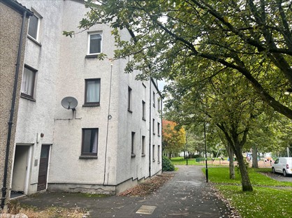 3 Bed Flat, St. Ninians Way, EH49