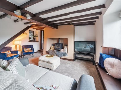 3 Bed Semi-Detached House, Totnes Road, TQ4