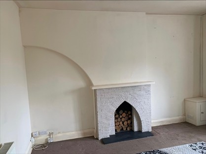 Room in a Shared Flat, Old Coulsdon, CR5