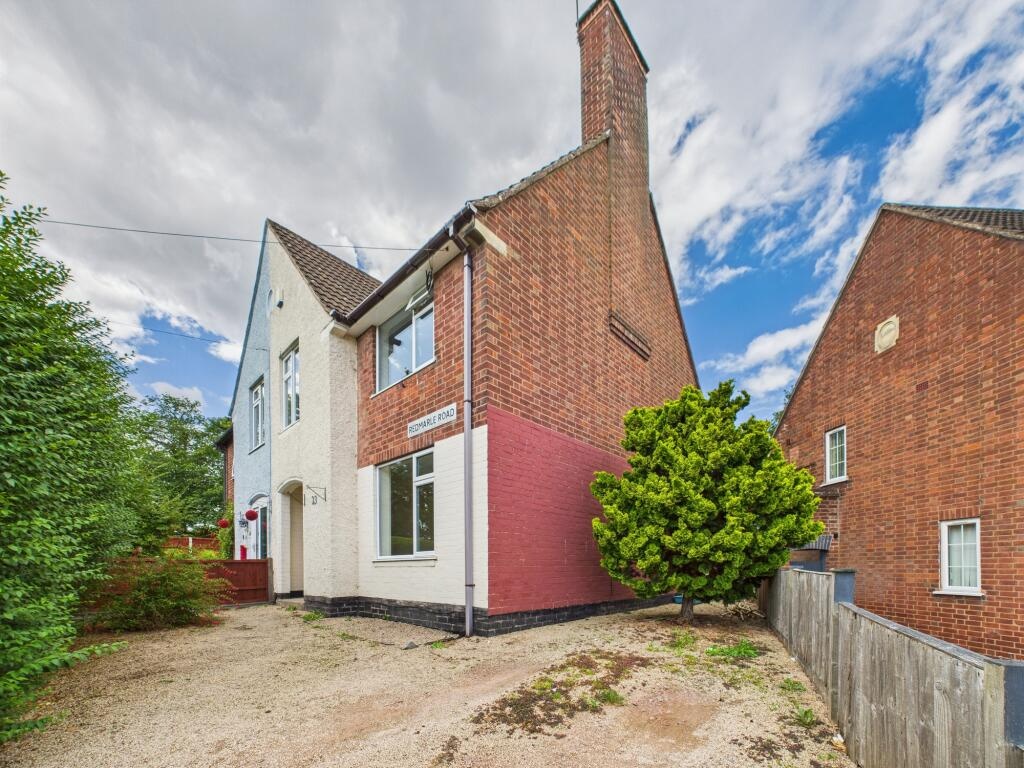 3 Bed Semi-Detached House, Redmarle Road, LE3