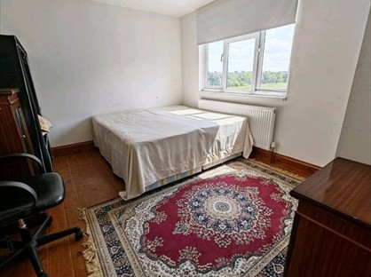 Room in a Shared House, Royston Gardens, IG1