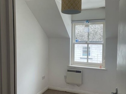 2 Bed Flat, Lower Lux Street, PL14