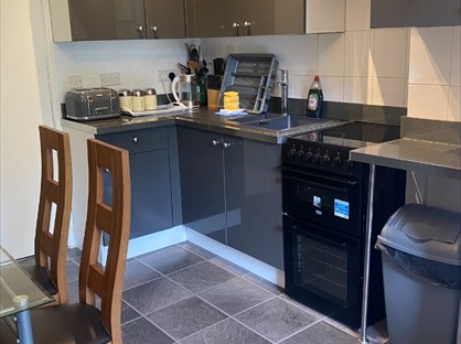 2 Bed Flat, Solsbro Road, TQ2