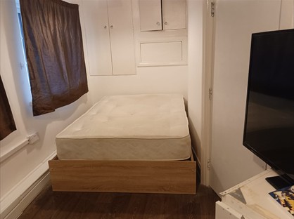 Studio Flat, Eton Avenue, TW5