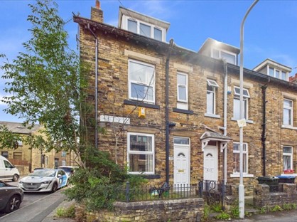 3 Bed End Terrace, Bradford, BD5