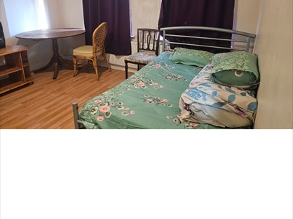 Room in a Shared Flat, Godstone Road, CR3