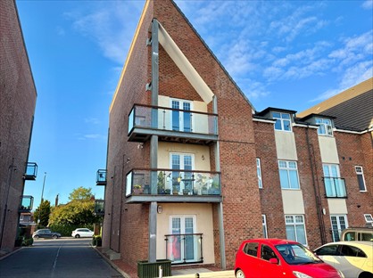 2 Bed Flat, Green Lane, TS5