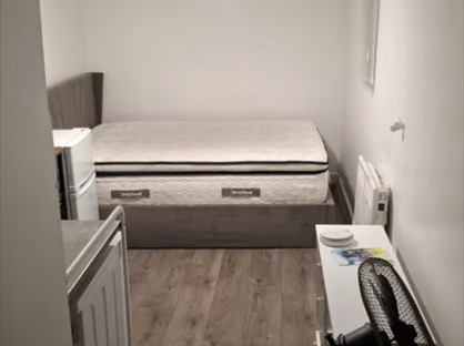 Studio Flat, Hawthorn Close, HP20