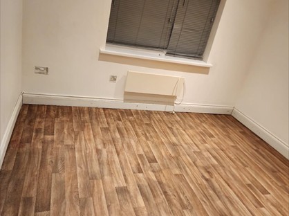 1 Bed Semi-Detached House, Link Road, SS8