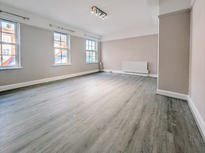 3 Bed Flat, Church Road, TW15