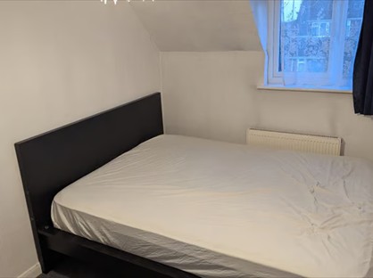 Room in a Shared Flat, Denman Drive, TW15