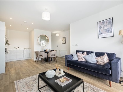 1 Bed Flat, Elmsleigh Road, TW18