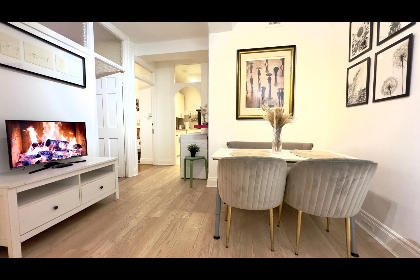 3 Bed Flat, Ralph Court, W2 photo 2
