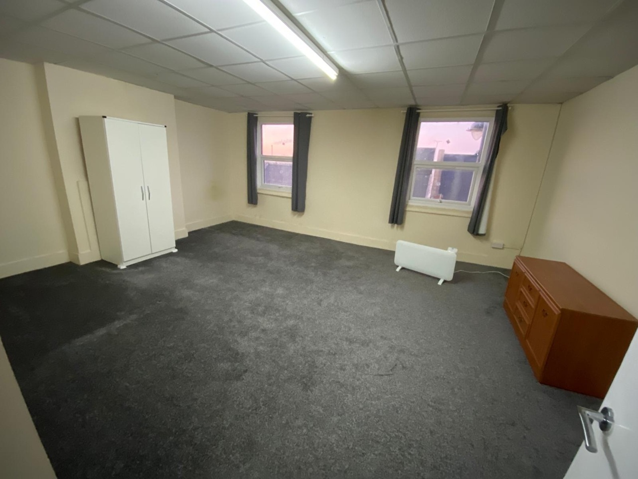 Wolverton, Milton Keynes - 3 Bed Flat, Stratford Road, MK12 - To Rent ...