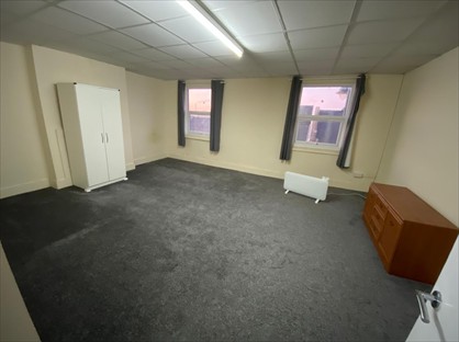 3 Bed Flat, Stratford Road, MK12