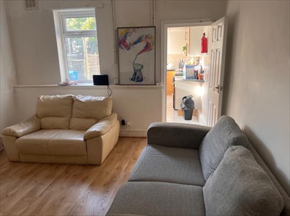 Room in a Shared House, Netherland, S10