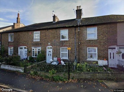 3 Bed Semi-Detached House, Park Street, SL1