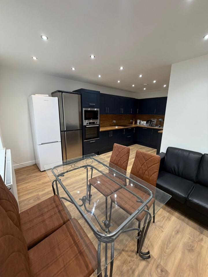 Additional image 4 of Room in a Shared House, Shoreham Street, S2, N1 7GU