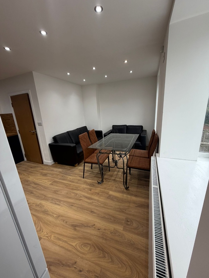 Additional image 7 of Room in a Shared House, Shoreham Street, S2, N1 7GU