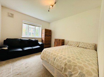 Room in a Shared Flat, Empire Way, HA9