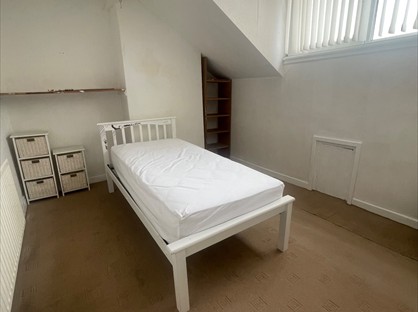 Room in a Shared House, Leeds, LS11