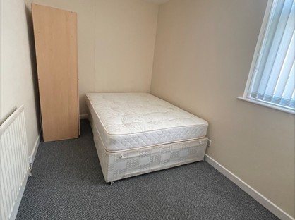 Room in a Shared House, Brander Road, LS9