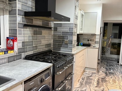 Room in a Shared House, Wetherby Road, LS17