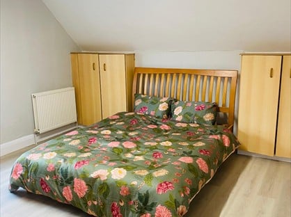 Room in a Shared House, Percy Road, N12