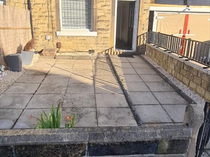 2 Bed End Terrace, Grisedale Avenue, HD2