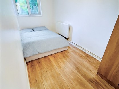 Room in a Shared House, With Patio, W10
