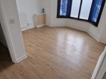 2 Bed Flat, Owen Road, WV3