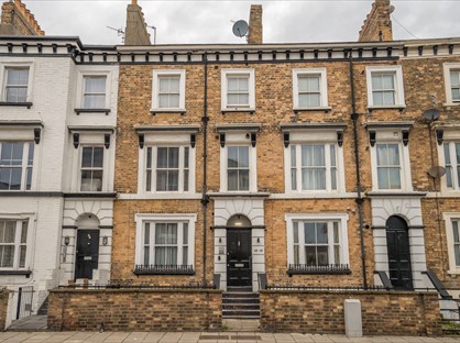 1 Bed Flat, Castle Road, YO11