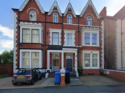 1 Bed Flat, Bath Street, LL18