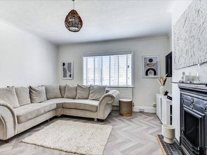 5 Bed Maisonette, Stocker Road, PO21
