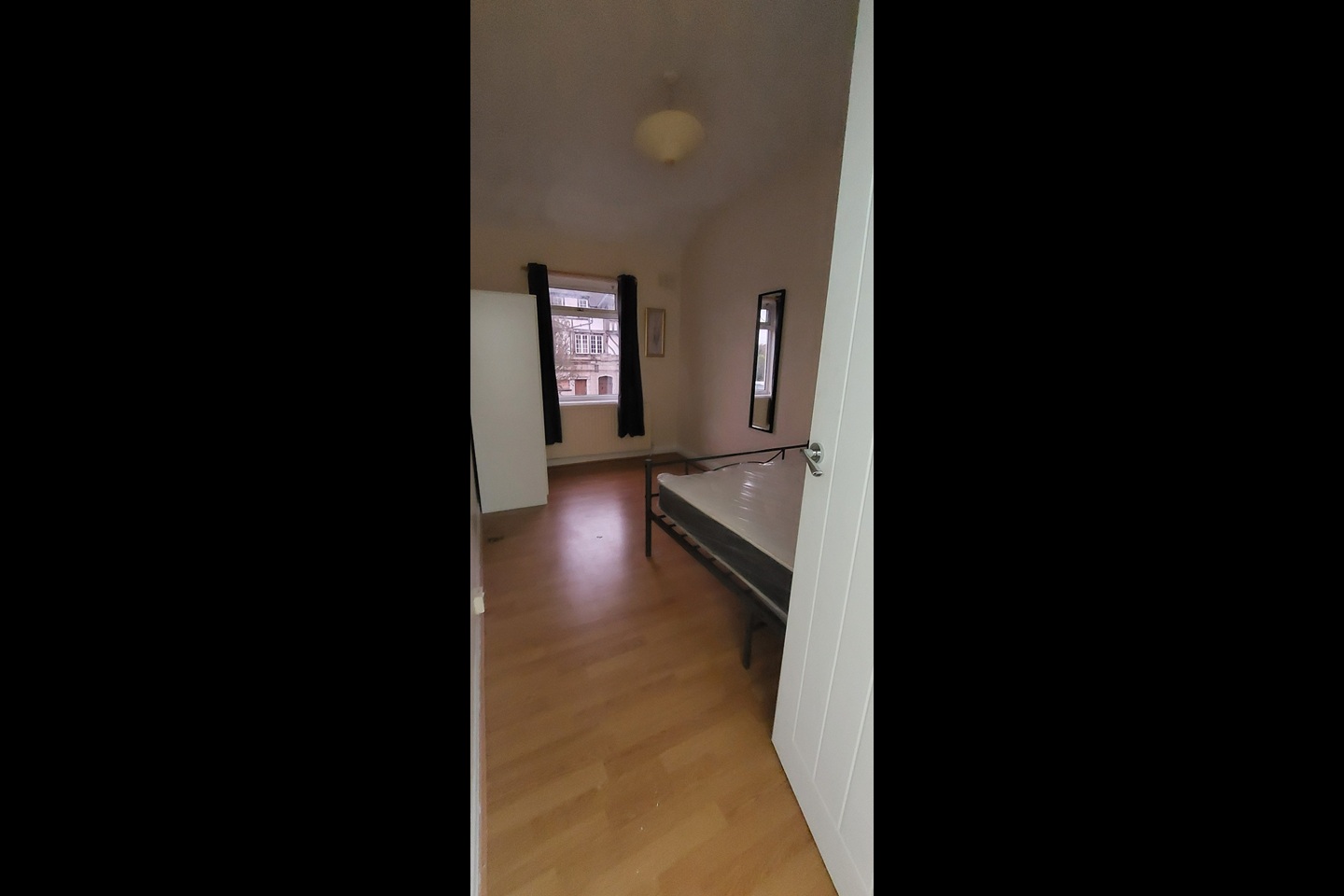 3 Bed Flat, Littleton Road, M7 photo 4