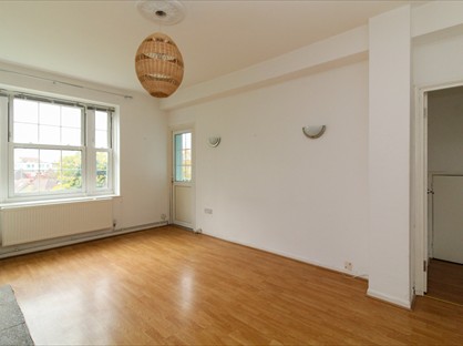 4 Bed Flat, Howland House, SW16