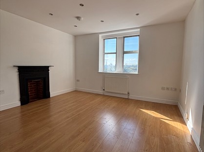 2 Bed Flat, Sylvan Road, SE19