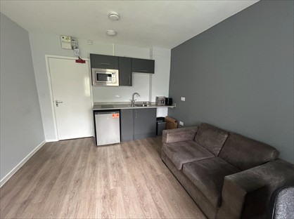 1 Bed Flat, Common Stile Road, HD4